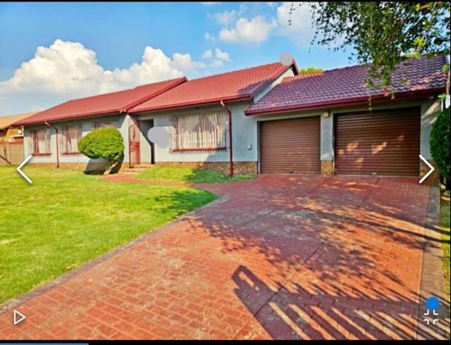 4 BEDROOM HOUSE FOR SALE IN NORKEM PARK